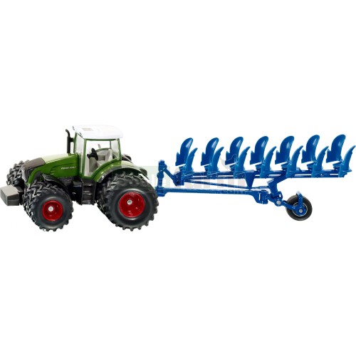 Fendt 936 Vario Dual Wheeled Tractor with Plough