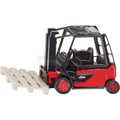 Linde E35 Forklift