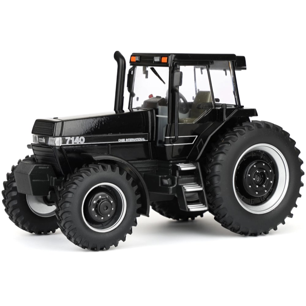 Case IH Magnum 7140 Tractor - Black Edition