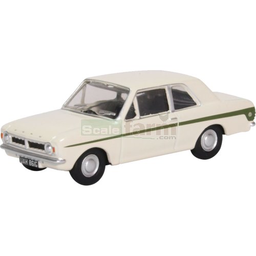Ford Cortina MkII - Ermine White/Green