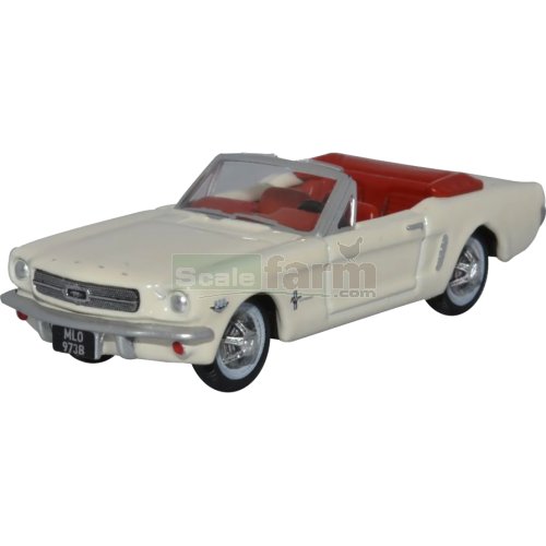 Ford Mustang Convertible - Wimbledon White