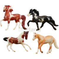 Preview Stablemates Glow in the Dark Pinto 4 Horse Set