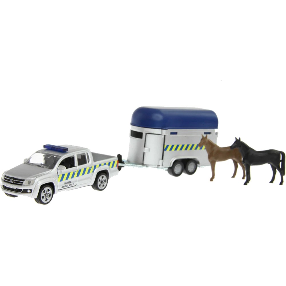 VW Amarok Pick-up with Horsebox