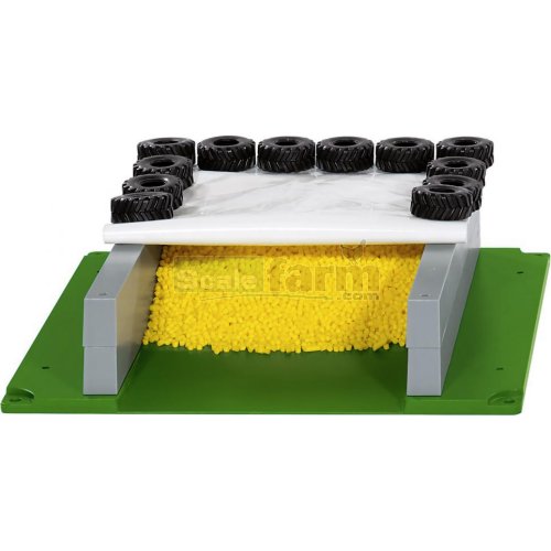 Siku World Silage Clamp with Cover and Tyres