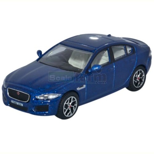 jaguar xe diecast model