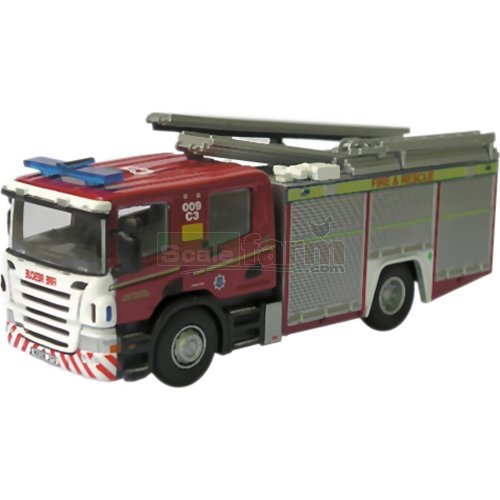 Scania Fire Engine - Cleveland Fire &amp; Rescue